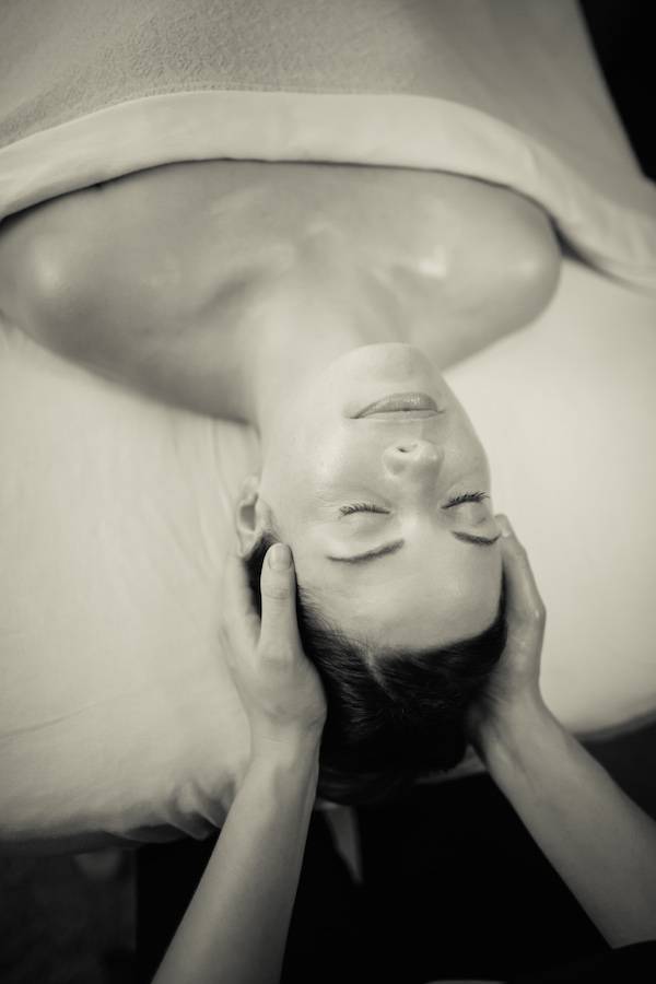 head hold b&w » Top Rated Massage + Wellness Center in San Luis Obispo Top Rated Massage + Wellness Center in San Luis Obispo